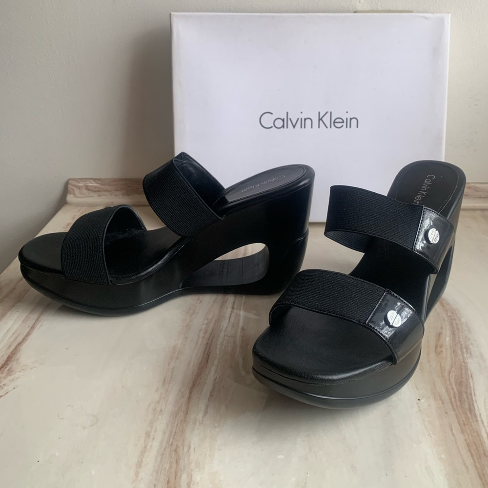 Calvin Klein Yanz Stretch Elastic Slip On Sandals Size 9, Black